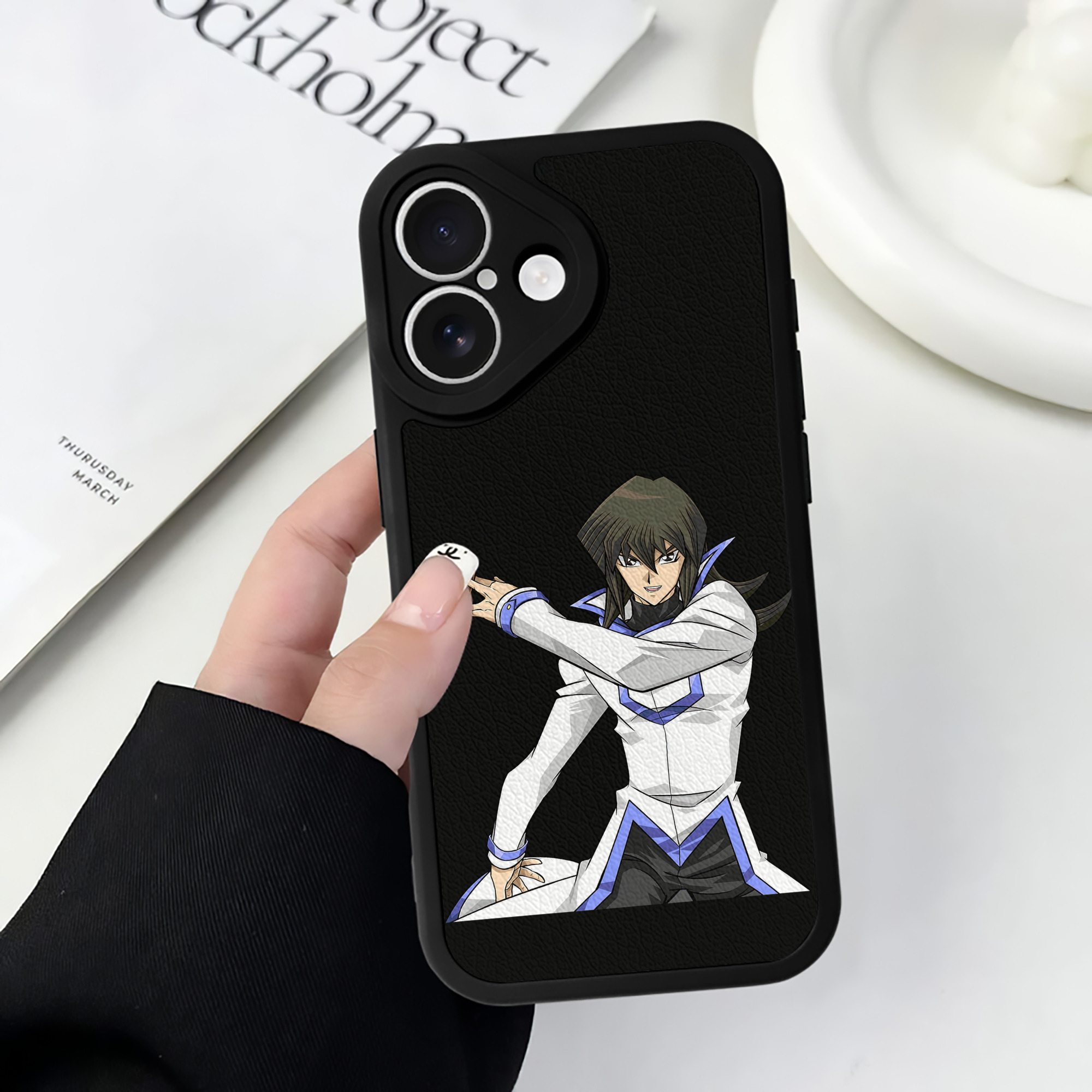 遊☆戯☆王 Yu-Gi-Oh! 【iPhone 16シリーズ対応】シリコンスマホケース（レザー調） 材質：シリコン